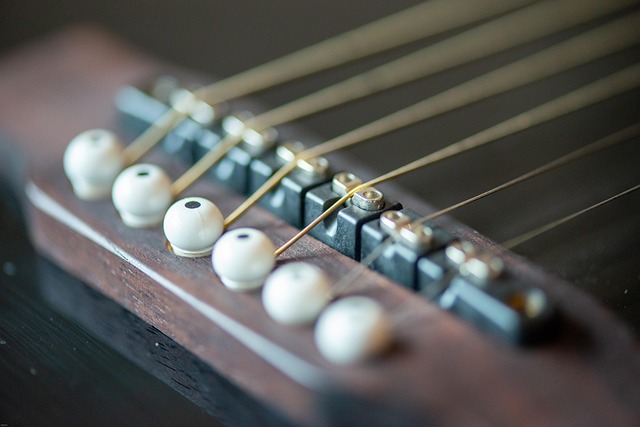 Szepty piezoelektryków: Od gitarowych przetworników do diagnostyki medycznej – moja osobista odyseja